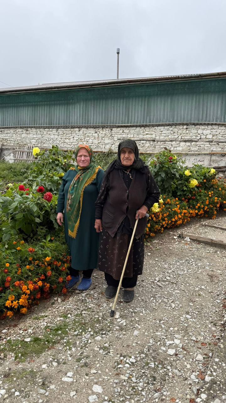 Социальный работник 2- отделения социального обслуживания на дому граждан пожилого возраста и инвалидов, посещает  свою  подопечную